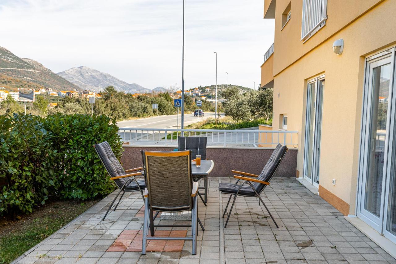 Spacious 2-Bedroom Apartment With Terrace And Parking Cavtat Zewnętrze zdjęcie